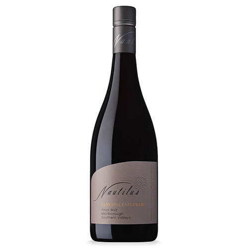 Nautilus featured wine clays hills bottle shot