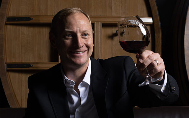 A glassful of Elgin with Paul Clüver